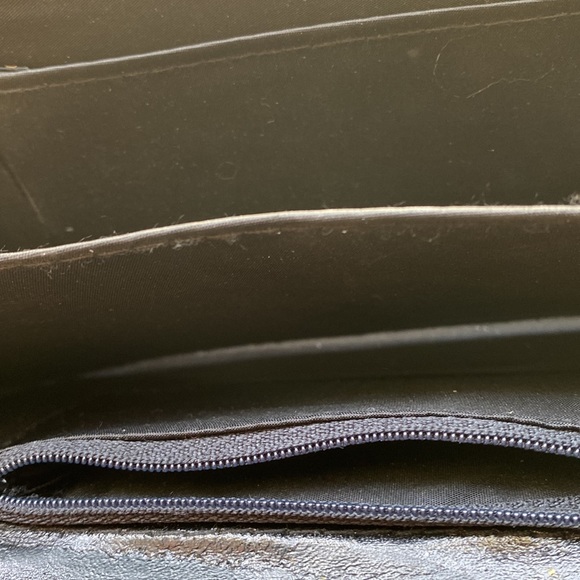 Black Sequin clutch bag w/attached chain for holiday season date. Nice size bag! - Picture 5 of 10